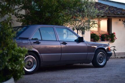 Mercedes-Benz 190 139.000 km 8.600 &euro; Leonberg 71229