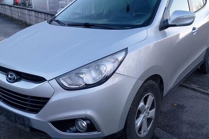 Hyundai ix35 186.000 km 7.690 &euro; Ludwigsburg 71642