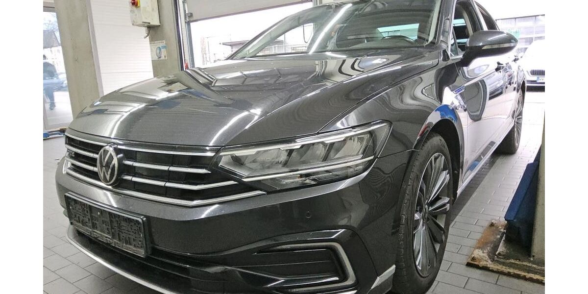 VW Passat 167.000 km 19.900 &euro; Hildrizhausen /Stuttgart 71157