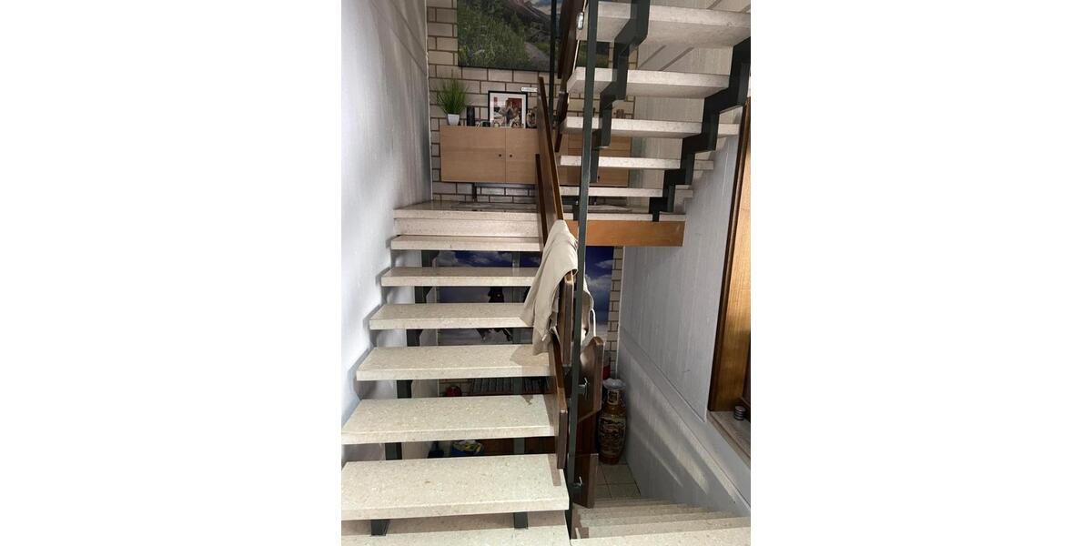 Doppelhaushälfte Nürtingen - 6 Zimmer, 160 m&sup2;, 550.000&euro; | Angebot:25551769