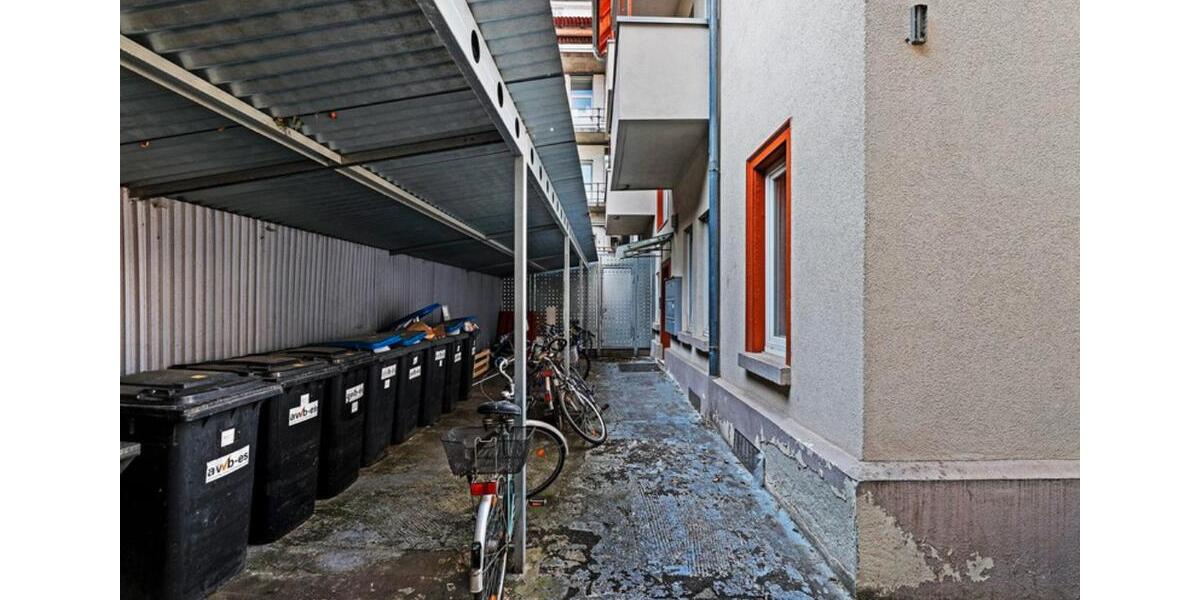 Dachgeschoßwohnung Esslingen am Neckar - 2.5 Zimmer, 49 m&sup2;, 800&euro; | Angebot:26335071