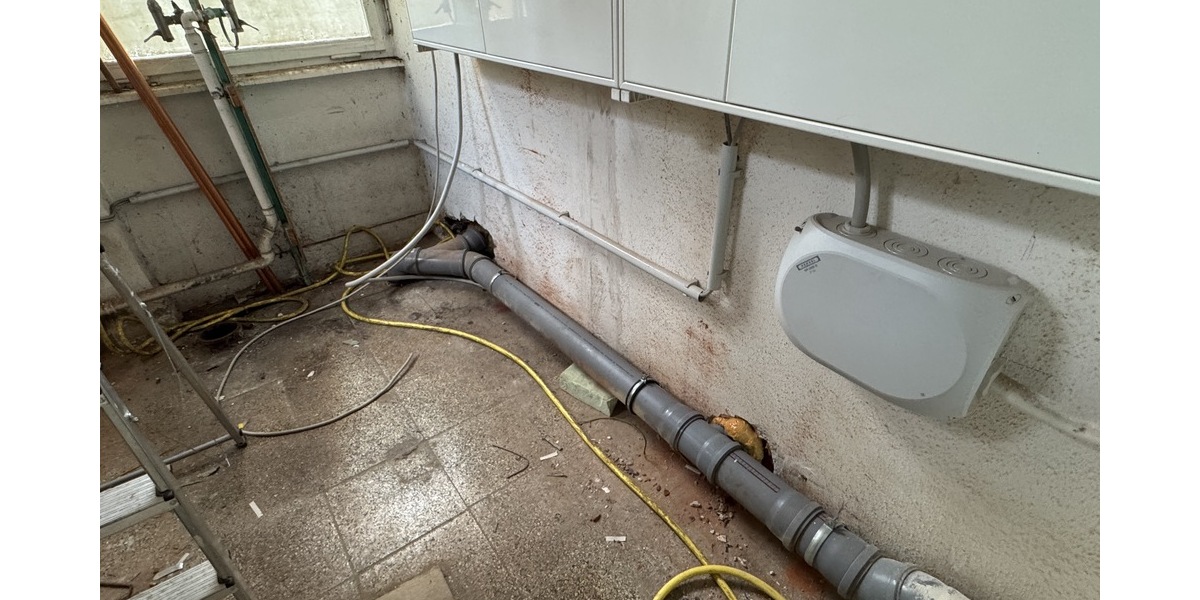 Teilsaniertes 3-Familienhaus in Pforzheim-Würm - Mehrfamilienhaus, Wohnhaus Pforzheim Eutingen | Angebot:23421912