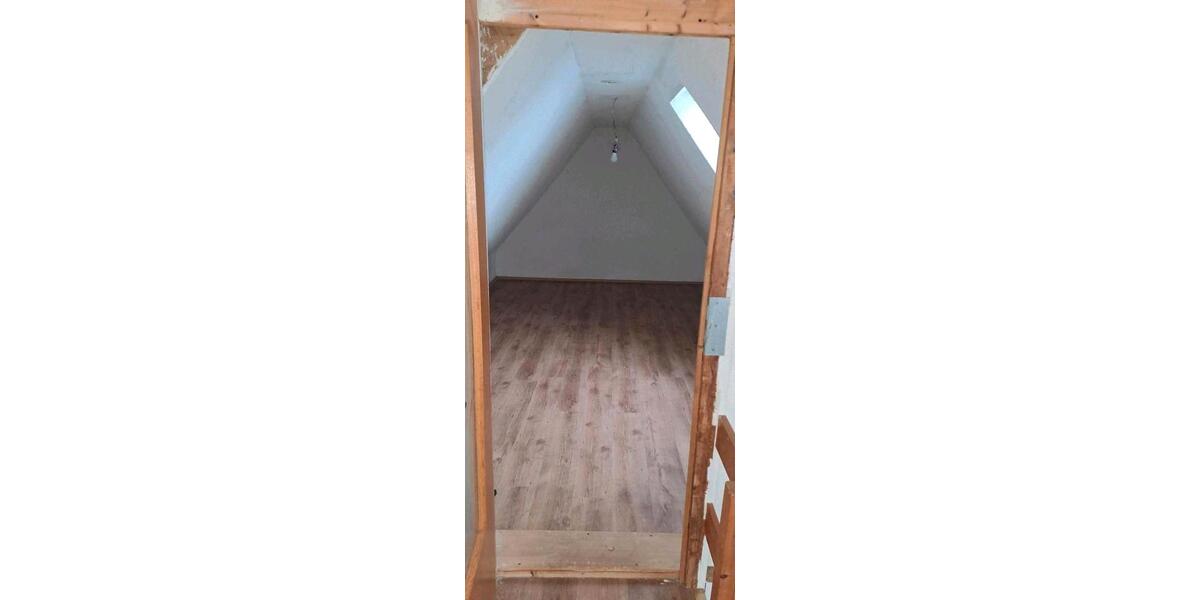 Doppelhaushälfte Nürtingen - 13 Zimmer, 210 m&sup2;, 430.000&euro; | Angebot:26786022
