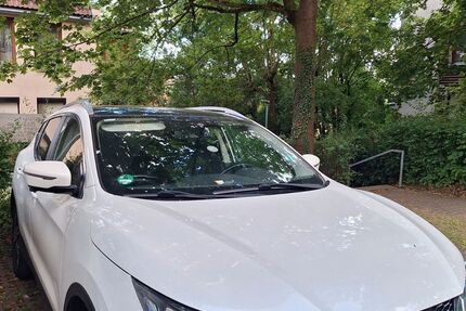 Nissan Qashqai 83.000 km 14.990 &euro; Stuttgart 70435