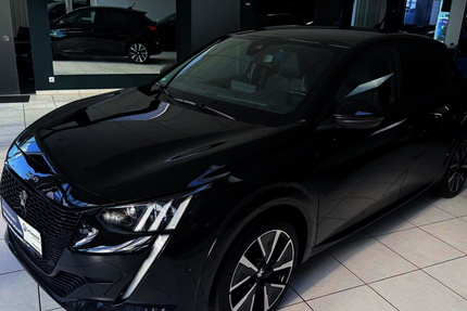 Peugeot 208 83.514 km 15.897 &euro; Pforzheim 75179