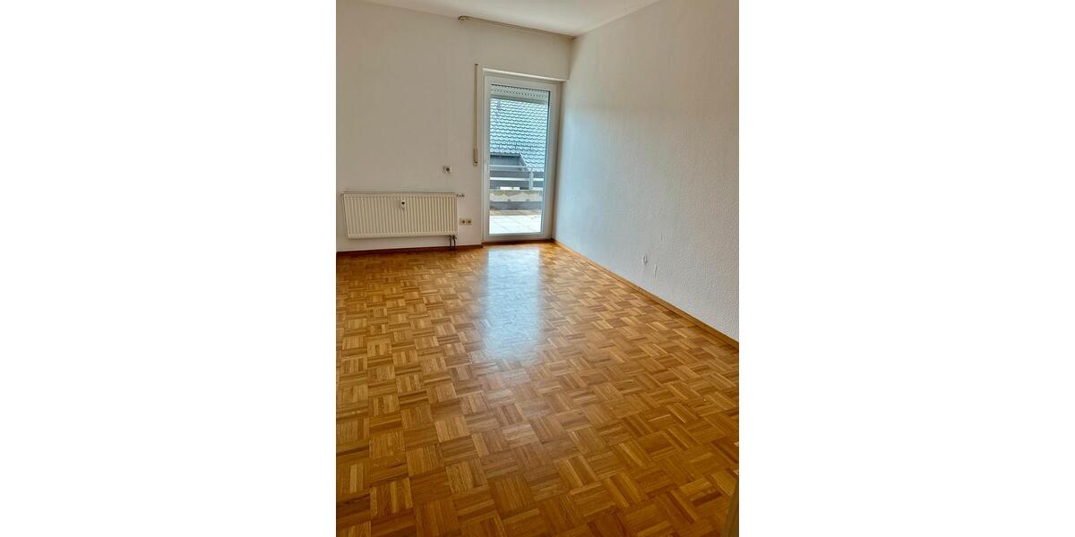 Erdgeschoßwohnung Calw - 4 Zimmer, 147 m&sup2;, 1.176&euro; | Angebot:26136041