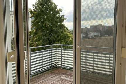 Wohnung Ditzingen Hirschlanden - 2 Zimmer, 60 m&sup2;, 990&euro; | Angebot:24821439