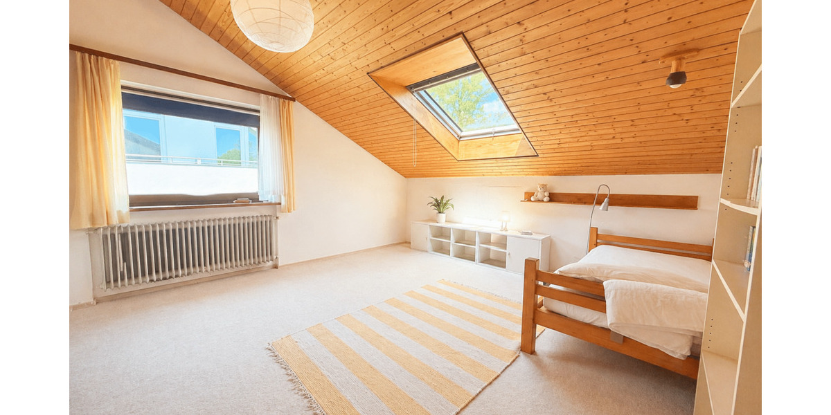 Einfamilienhaus Sindelfingen Ost - 8 Zimmer, 370 m&sup2;, 875.000&euro; | Angebot:26657144