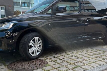 VW Caddy Maxi 27.465 km 44.500 € Leinfelden-Echterdingen 70771