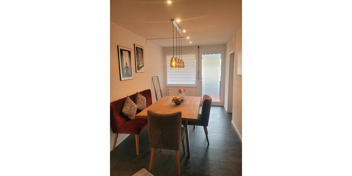 Etagenwohnung Esslingen am Neckar Brühl - 4 Zimmer, 96 m&sup2;, 315.000&euro; | Angebot:26768584