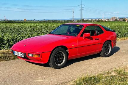 Porsche 924
