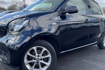 Smart ForFour 122.934 km 8.200 &euro; Tübingen 72072