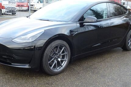 Tesla Model 3 11.800 km 34.900 &euro; Nürtingen bei Stuttgart 72622