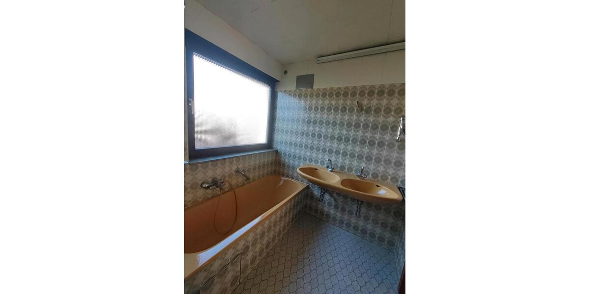 Doppelhaushälfte Leonberg - 6 Zimmer, 146 m&sup2;, 550.000&euro; | Angebot:25565133