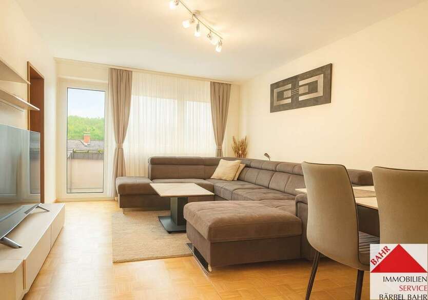 Wohnung zum Kaufen in Sindelfingen 249.000 € 74 m² 4 zimmer