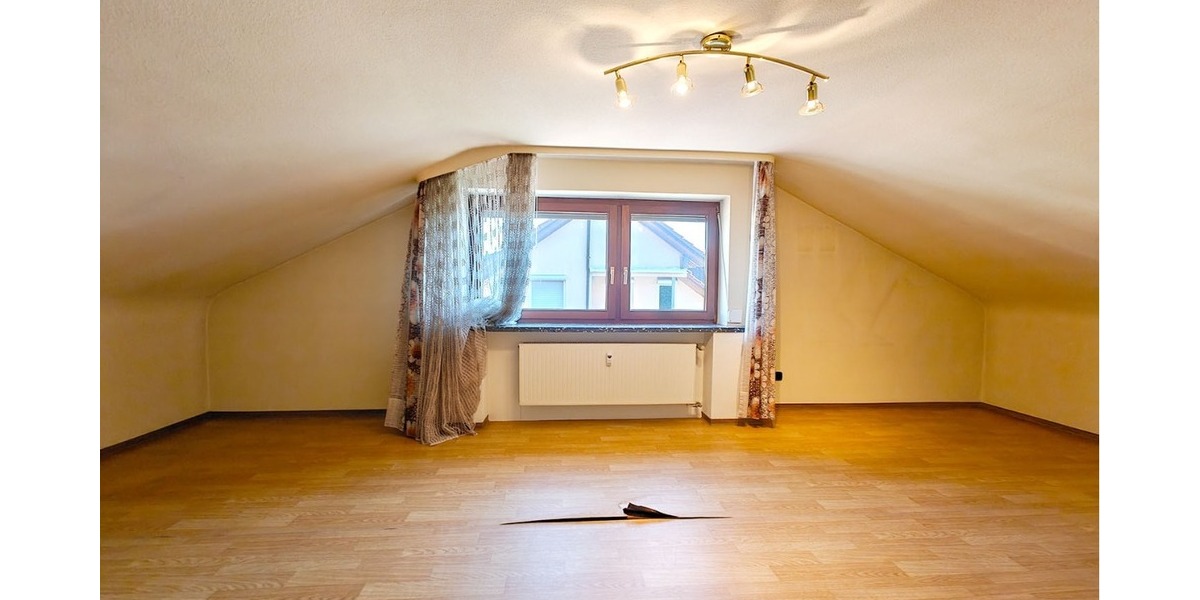 5-Zimmer Wohnung in Pliezhausen inkl. Balkon, Garten und Garage - 5- Pliezhausen | Angebot:25391039
