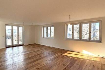 Wohnung Sindelfingen Mitte - 3 Zimmer, 88 m&sup2;, 1.360&euro; | Angebot:24700104