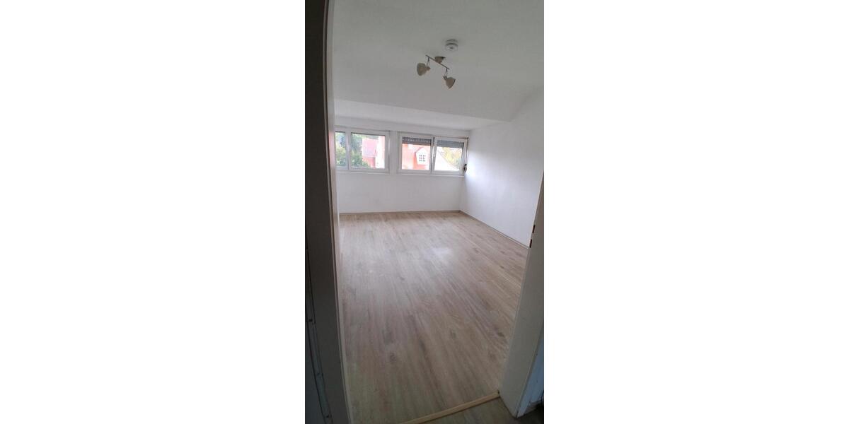 Erdgeschoßwohnung Ludwigsburg - 1 Zimmer, 16 m&sup2;, 430&euro; | Angebot:27608576