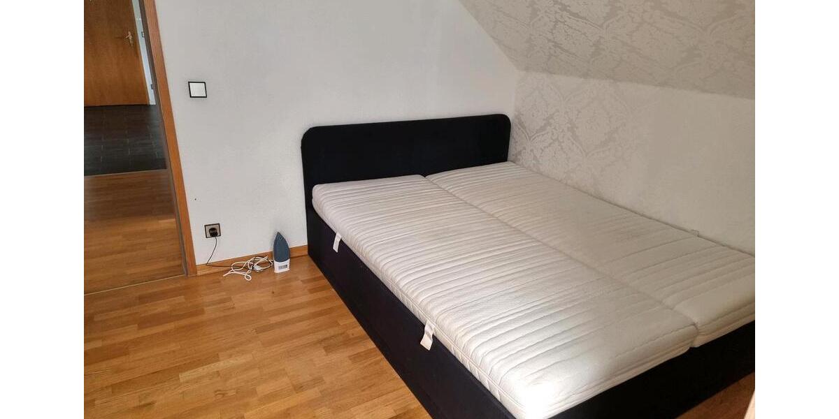 Dachgeschoßwohnung Stuttgart Degerloch - 2.5 Zimmer, 58 m&sup2;, 1.240&euro; | Angebot:24720562