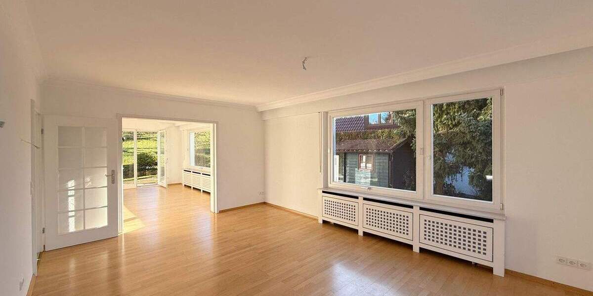 Mehrfamilienhaus, Wohnhaus Nürtingen - 5 Zimmer, 175 m&sup2;, 2.500&euro; | Angebot:25413258