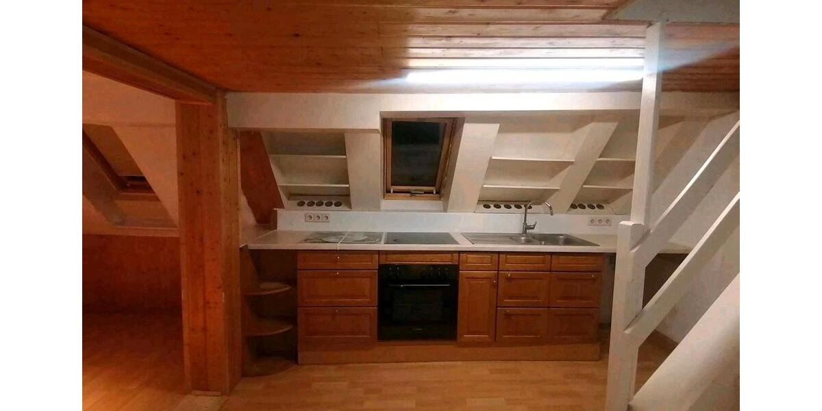 Doppelhaushälfte Nürtingen - 13 Zimmer, 210 m&sup2;, 430.000&euro; | Angebot:26786022
