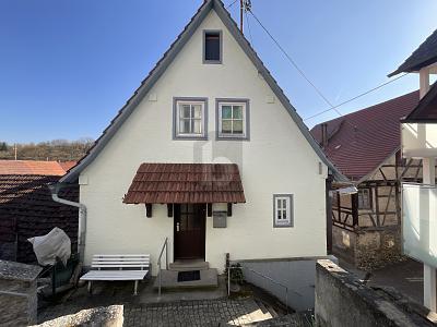 LIEBHABEROBJEKT - FACHWERKHAUS MIT GESCHICHTE - Zweifamilienhaus Mühlacker | Angebot:25513885