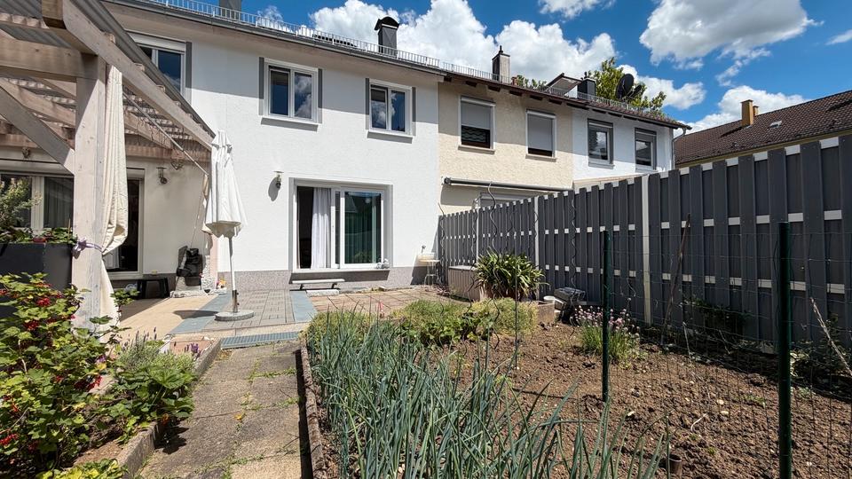 Reihenhaus Reutlingen Orschel-Hagen - 2.5 Zimmer, 82 m&sup2;, 349.000&euro; | Angebot:26817403