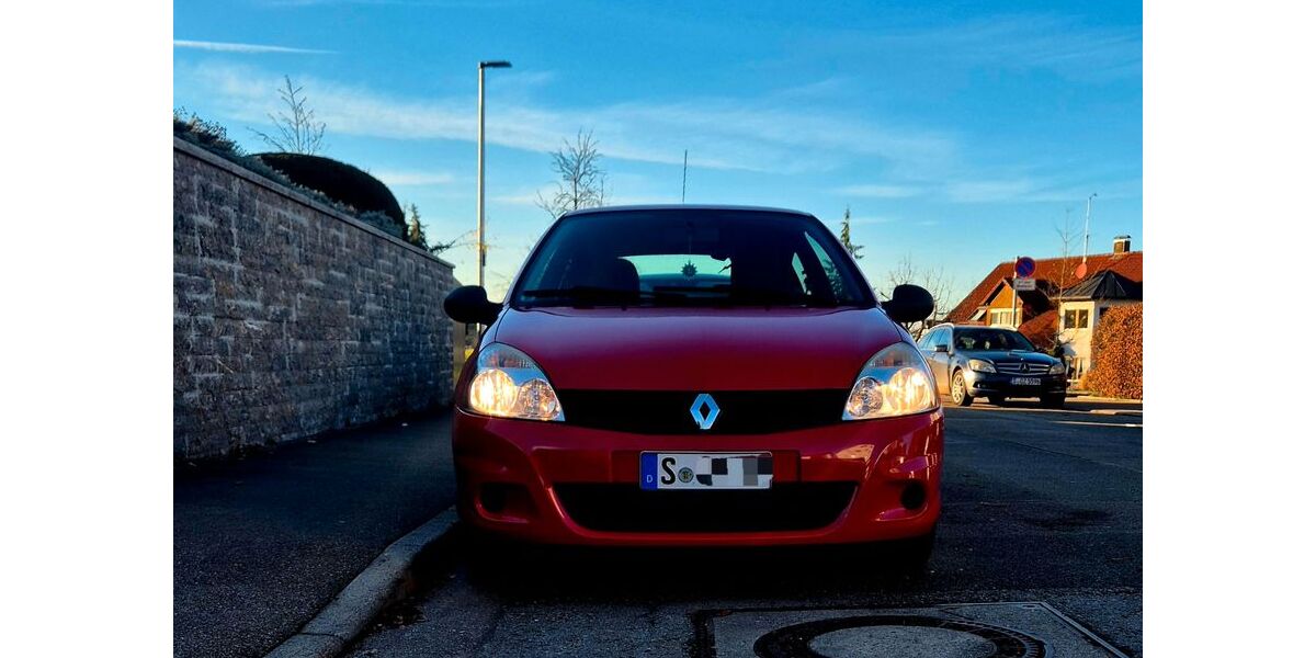 Renault Clio 125.000 km 649 &euro; Stuttgart 70499