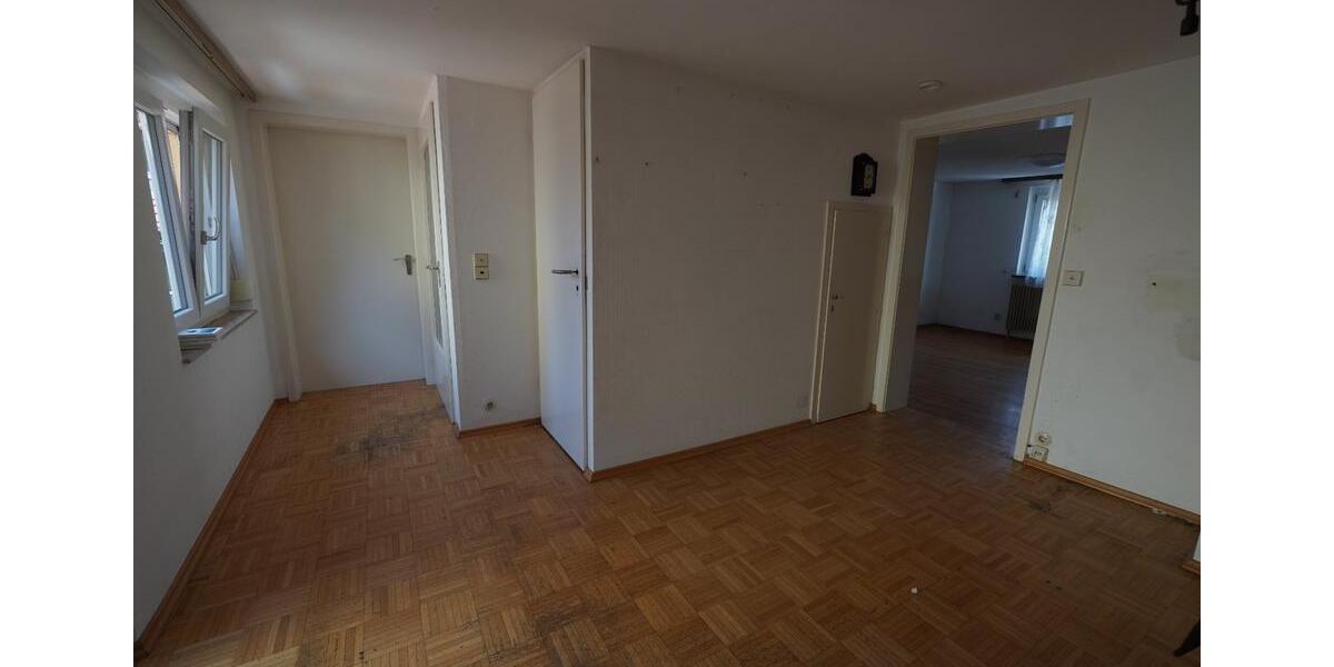 Einfamilienhaus Tübingen Derendingen - 6 Zimmer, 112 m&sup2;, 325.000&euro; | Angebot:24804619