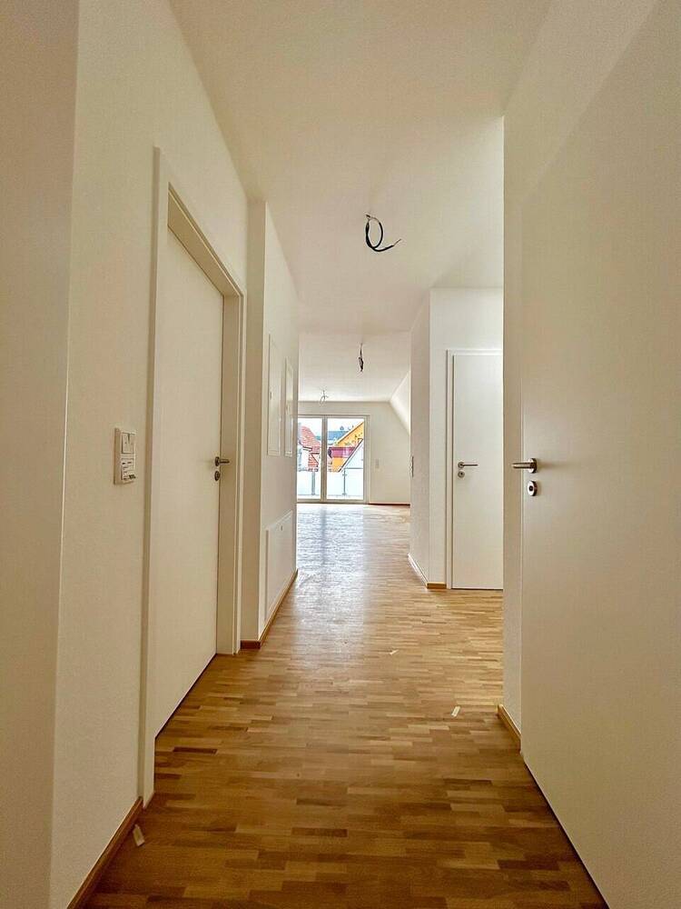 EXKLUSIVE-NEUBAU-ERSTBEZUG! Traumhafte DG-Wohnung mit Top-Ausstattung (Balkon, EBK, Aufzug uvm.) in sonniger direkter City-Lage!