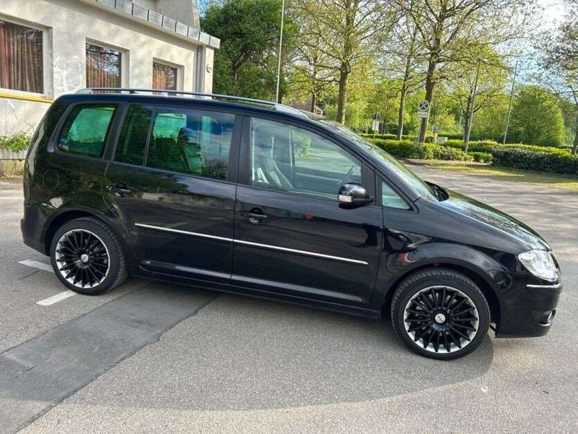 VW Touran 175.000 km 3.850 € Stuttgart 70437