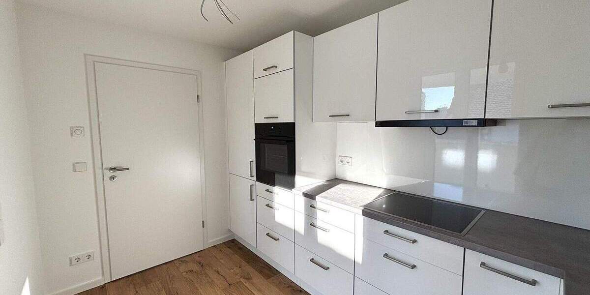 Etagenwohnung Sindelfingen Mitte - 3 Zimmer, 88 m&sup2;, 1.360&euro; | Angebot:24700104