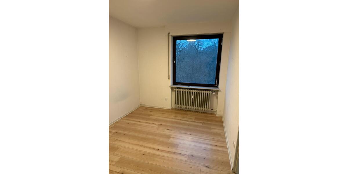 Etagenwohnung Niefern-Öschelbronn Öschelbronn - 4 Zimmer, 115 m&sup2;, 1.350&euro; | Angebot:25592548