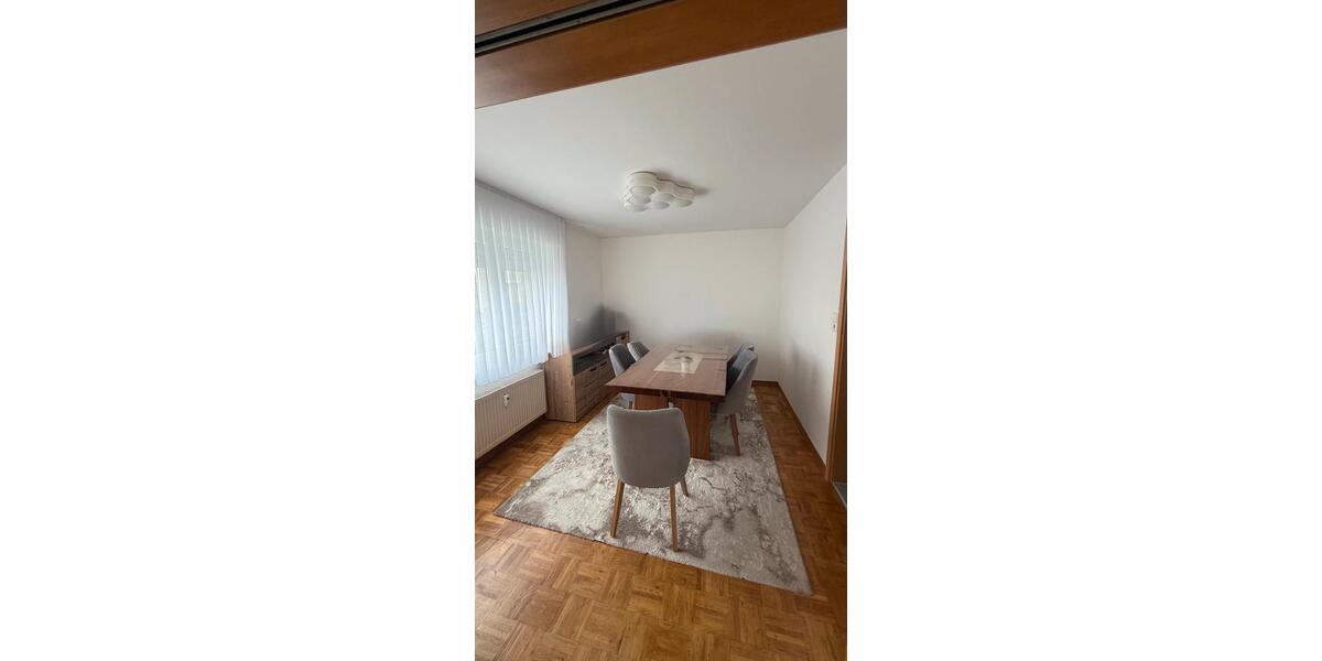 Terrassenwohnung Ehningen - 5 Zimmer, 95 m&sup2;, 1.300&euro; | Angebot:25860218
