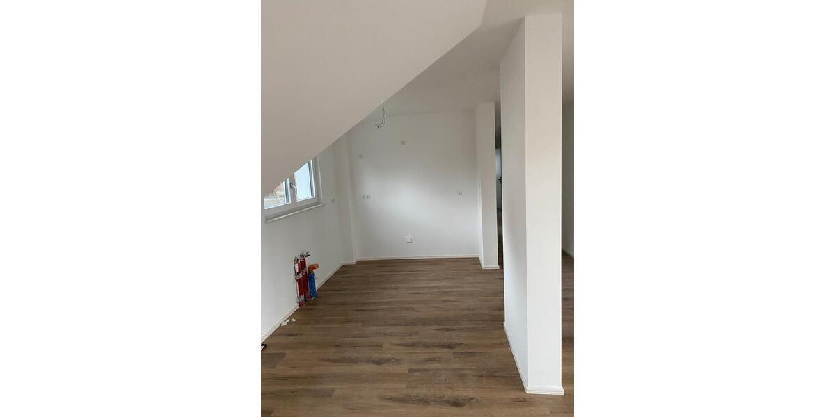 Dachgeschoßwohnung Gomaringen - 4 Zimmer, 105 m&sup2;, 1.300&euro; | Angebot:24619607