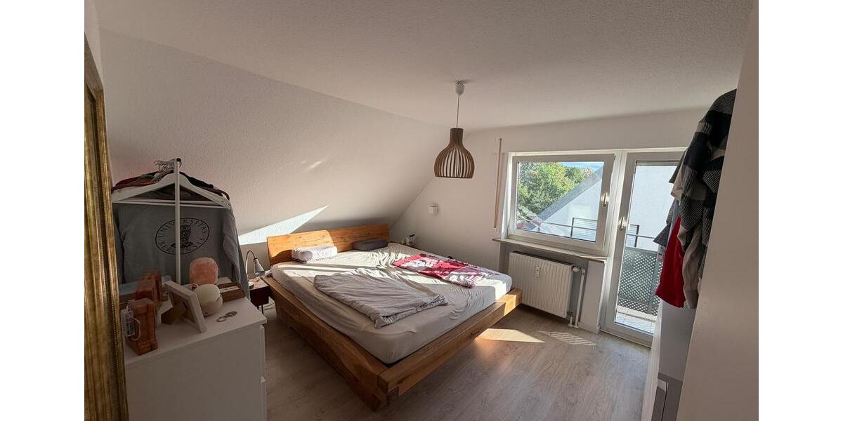 Dachgeschoßwohnung Ludwigsburg Pflugfelden - 3 Zimmer, 67 m&sup2;, 850&euro; | Angebot:27619191