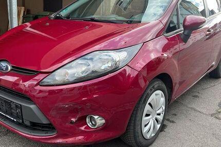Ford Fiesta 150.000 km 2.700 &euro; Stuttgart 70195