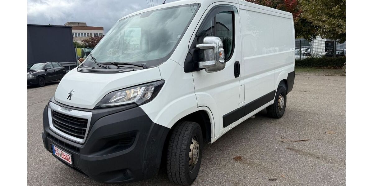 Peugeot Boxer 181.000 km 12.390 &euro; Asperg / Stuttgart 71679