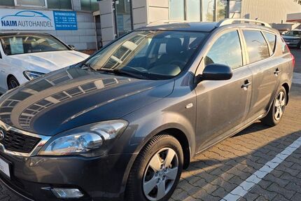 Kia ceed Sportswagon 168.000 km 3.750 € Reutlingen 72766