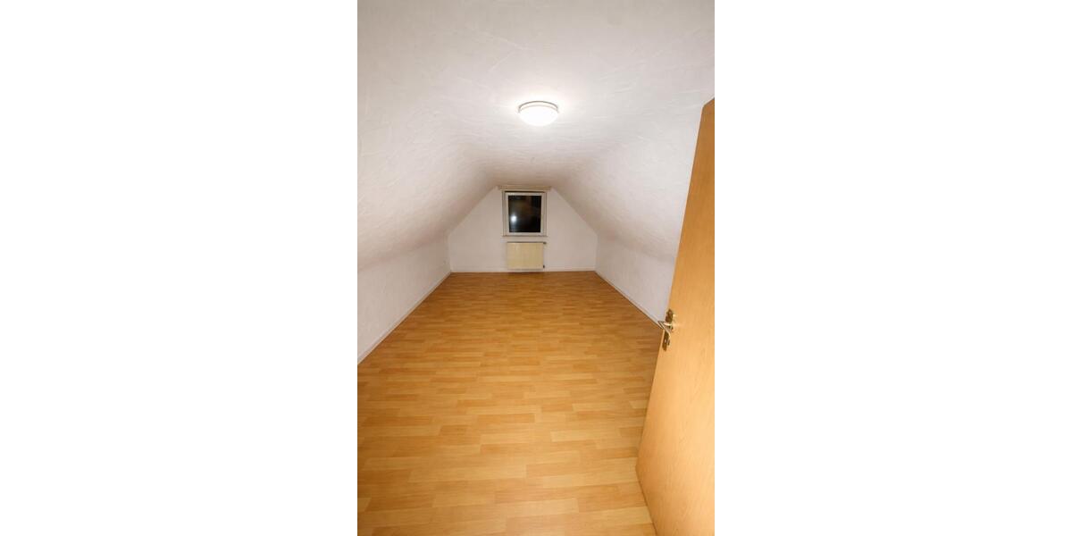 Etagenwohnung Böblingen Dagersheim - 4 Zimmer, 75 m&sup2;, 1.350&euro; | Angebot:26112371
