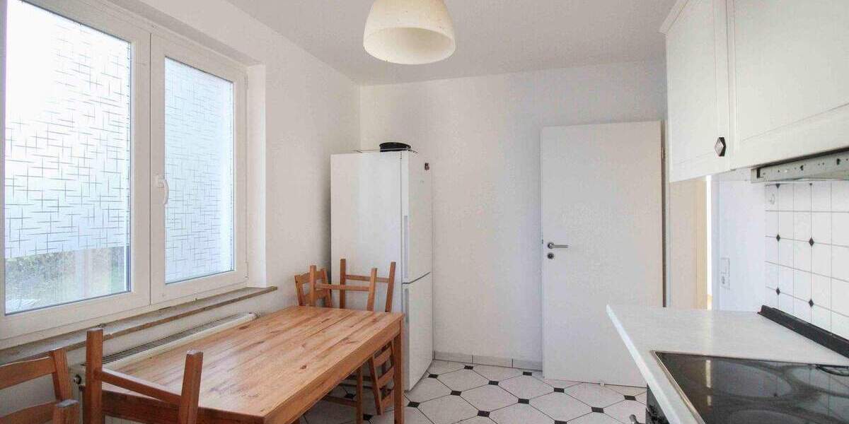Etagenwohnung Ludwigsburg Ost - 3 Zimmer, 77 m&sup2;, 265.000&euro; | Angebot:24778168