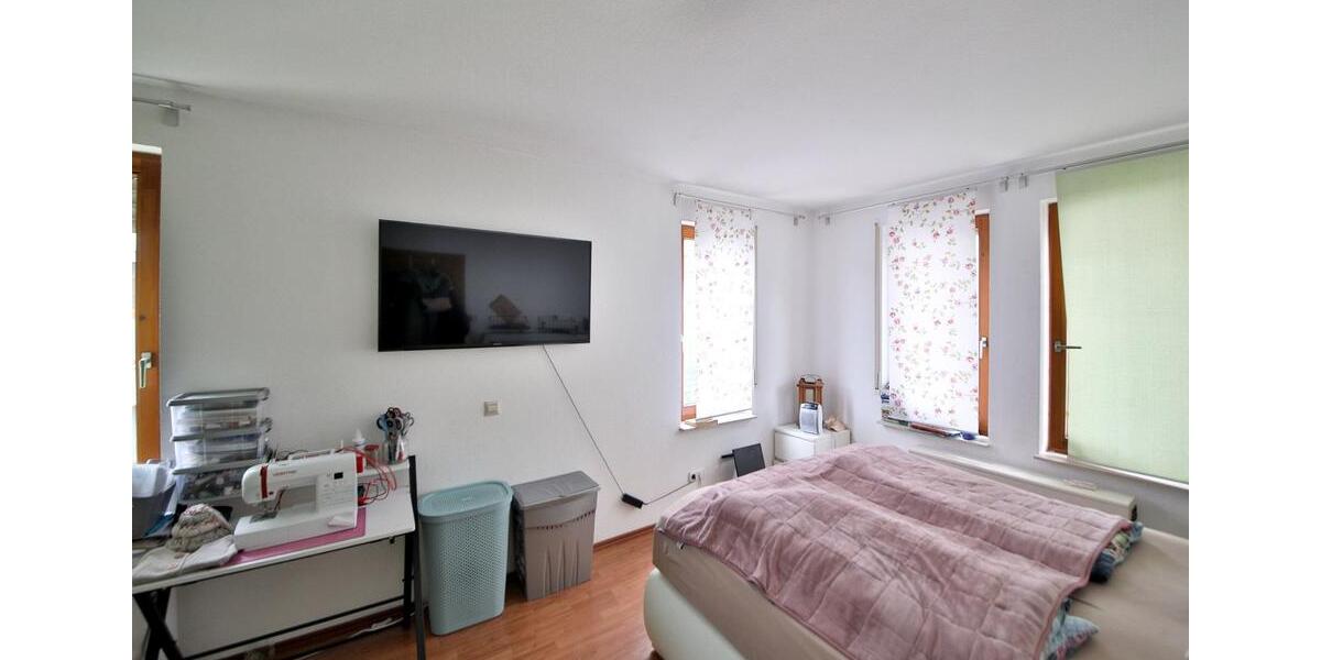 Maisonettenwohnung Mühlacker - 5 Zimmer, 95 m&sup2;, 1.200&euro; | Angebot:24217121