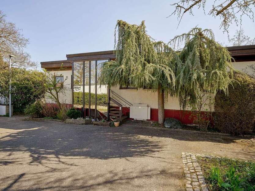 Haus zum Kaufen in Ditzingen 649.000 € 230.45 m²