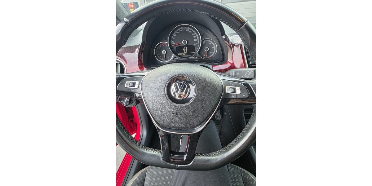 VW UP 176.500 km 6.100 &euro; Denkendorf 73770