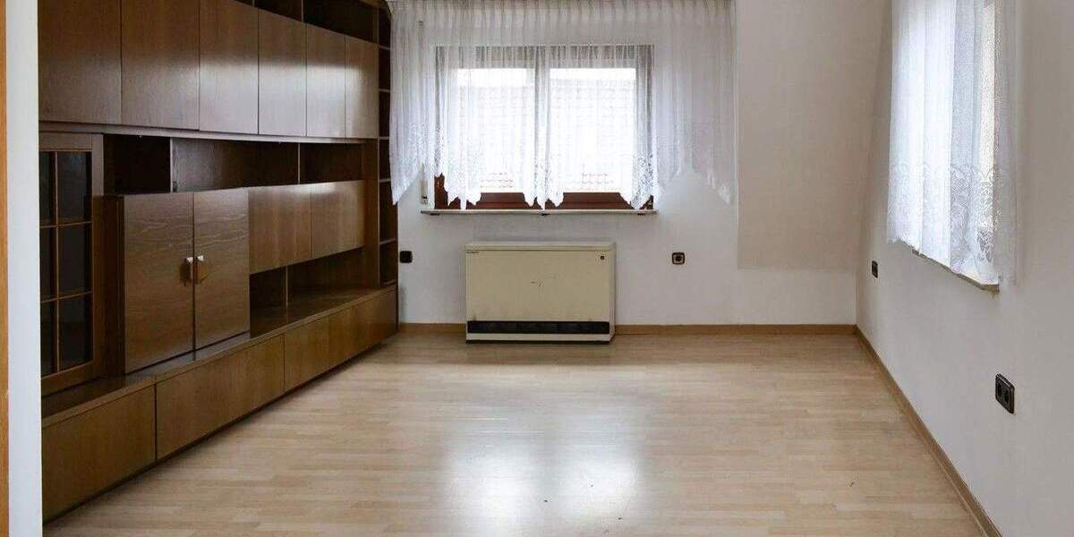 Ganzes Wohn- u. Geschäftshaus zum Preis einer Wohnung! Provisionsfrei! 5 zimmer