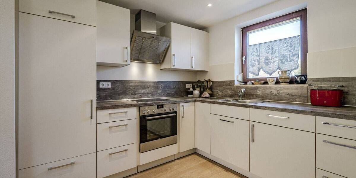 Mehrfamilienhaus, Wohnhaus Stuttgart Bergheim - 6 Zimmer, 123 m&sup2;, 670.000&euro; | Angebot:26643463
