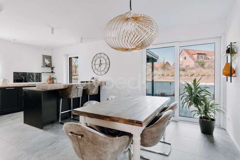 Haus zum Kaufen in Salzhausen Oelstorf 740.000 € 151 m²