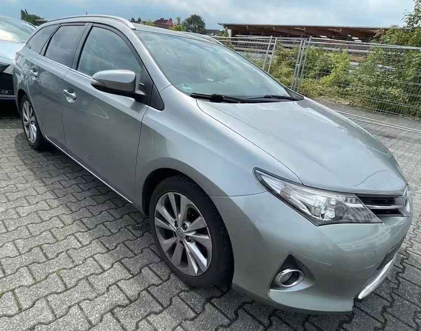 Auris