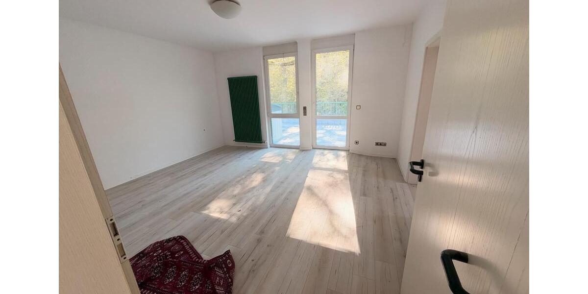 Etagenwohnung Mühlacker - 5 Zimmer, 140 m&sup2;, 1.500&euro; | Angebot:27568125