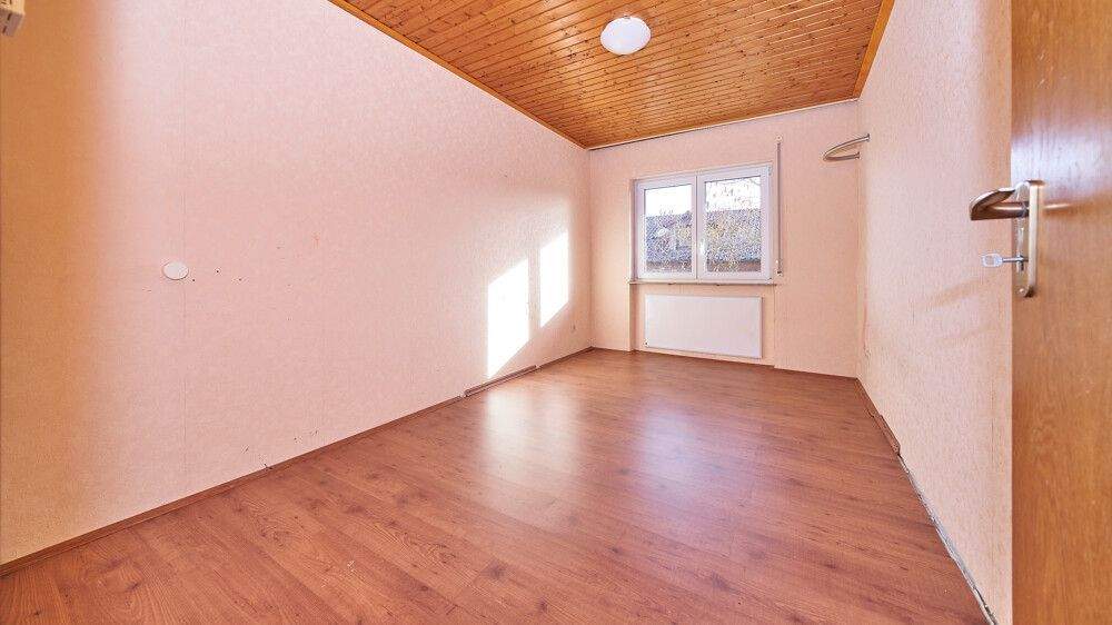 Bungalow Vaihingen an der Enz / Roßwag Roßwag - 7 Zimmer, 208 m&sup2;, 635.000&euro; | Angebot:24916375